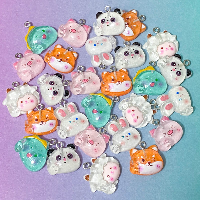cute kawaii uk craft supplies shop craft charm charms glitter glittery sparkly resin pendant pendants pig pigs orange fox pink piglet panda pandas white sheep lamb lambs rabbit rabbits bunny bunnies iguana lizard dino dinosaur green round thumbs up pretty fun crafts