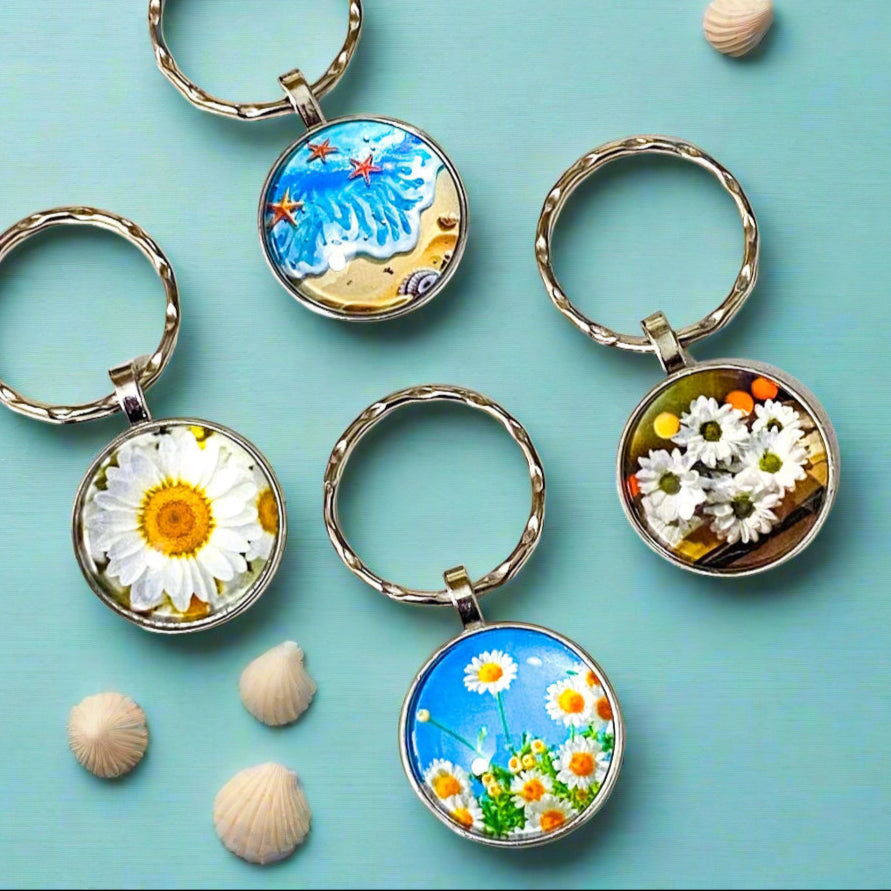 glass cabochon cabochons keyring keyrings key chain ring round gift gifts shop store uk cute kawaii summer spring daisy daisies flower ocean sea sky blue white yellow easter