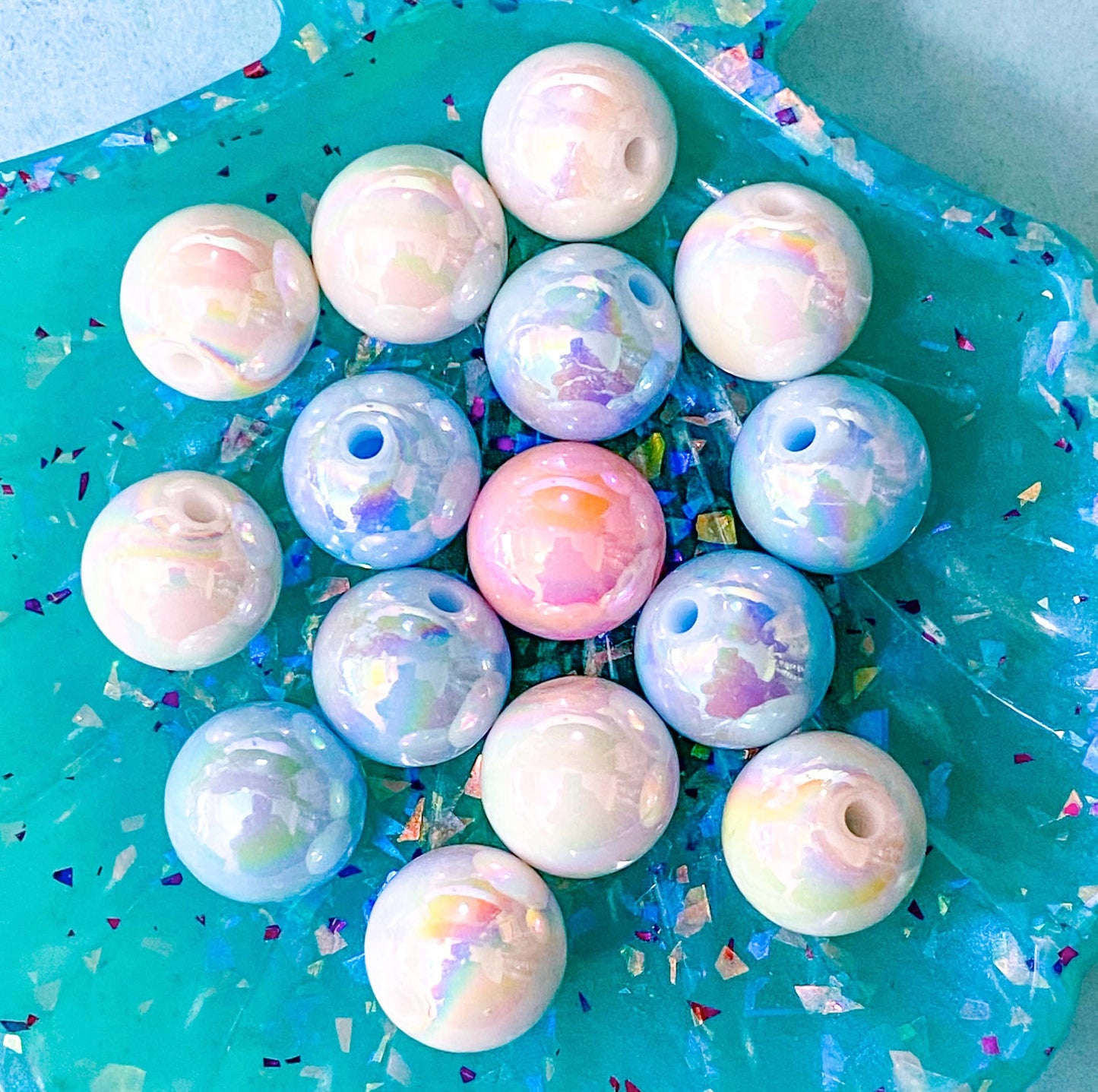 large jumbo bead beads silicone acrylic sparkly faceted pearly pearlescent rainbow rainbows peach deep purple white blue floral flowers pattern 15mm 16mm uk cute kawaii craft supplies