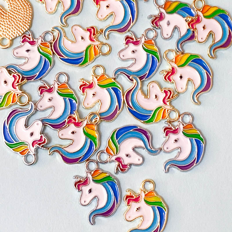 ON OFFER! BARGAIN CRAFT SUPPLIES - FLATBACKS & CHARMS
