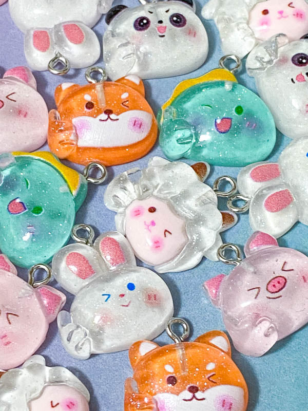 cute kawaii uk craft supplies shop craft charm charms glitter glittery sparkly resin pendant pendants pig pigs orange fox pink piglet panda pandas white sheep lamb lambs rabbit rabbits bunny bunnies iguana lizard dino dinosaur green round thumbs up pretty fun crafts