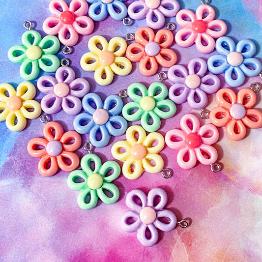 CHUNKY FLOWER Large Resin Charm 28mm x 2