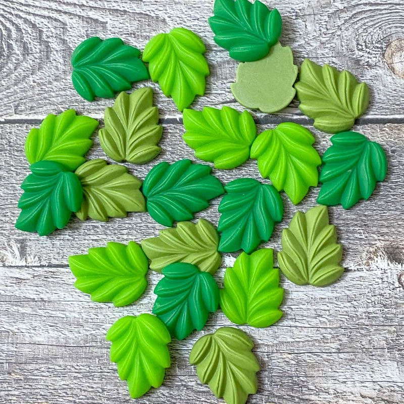 Larger Leaf 20mm Resin Flat Back x2