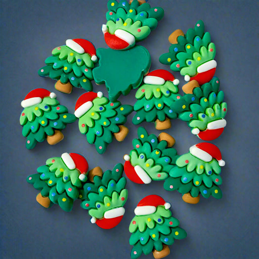 CHRISTMAS TREE With Santa Hat Resin FB 24mm x 2