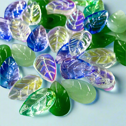 GLASS LEAF Statement BEAD 18mm SET of 7