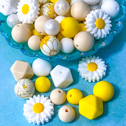 spring daisy daisies silicone bead beads individual single large jumbo craft supplies yellow white beige spring floral flower flowers uk cute kawaii shop store jewellery making patterned pearl pearly 12mm 16mm 22mm 
