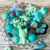 large bead bundle of silicone and acrylic beads 12mm to 36mm for making beaded pens, keyrings etc. Assortment of turquoise, teal, mint and aqua green and blue. uk cute craft supplies bundles.