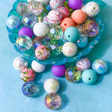 large jumbo bead beads silicone acrylic sparkly faceted pearly pearlescent rainbow rainbows peach deep purple white blue floral flowers pattern 15mm 16mm uk cute kawaii craft supplies 