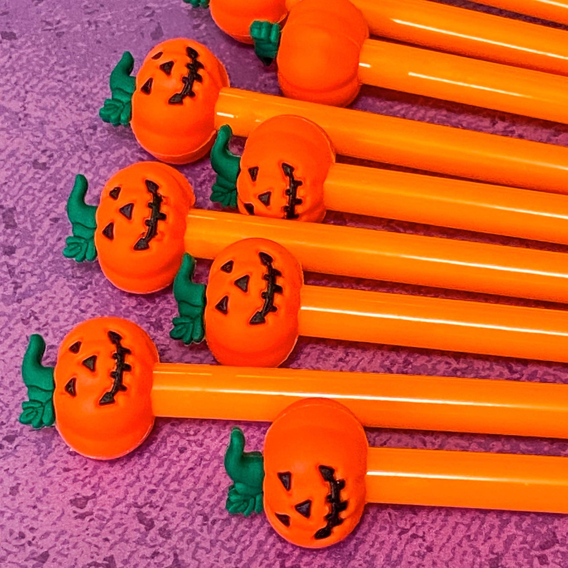 halloween topper pen black ink fine line fineline gel pens uk cute kawaii stationery gift gifts pumpkin pumpkins orange scary spooky planner supplies shop
