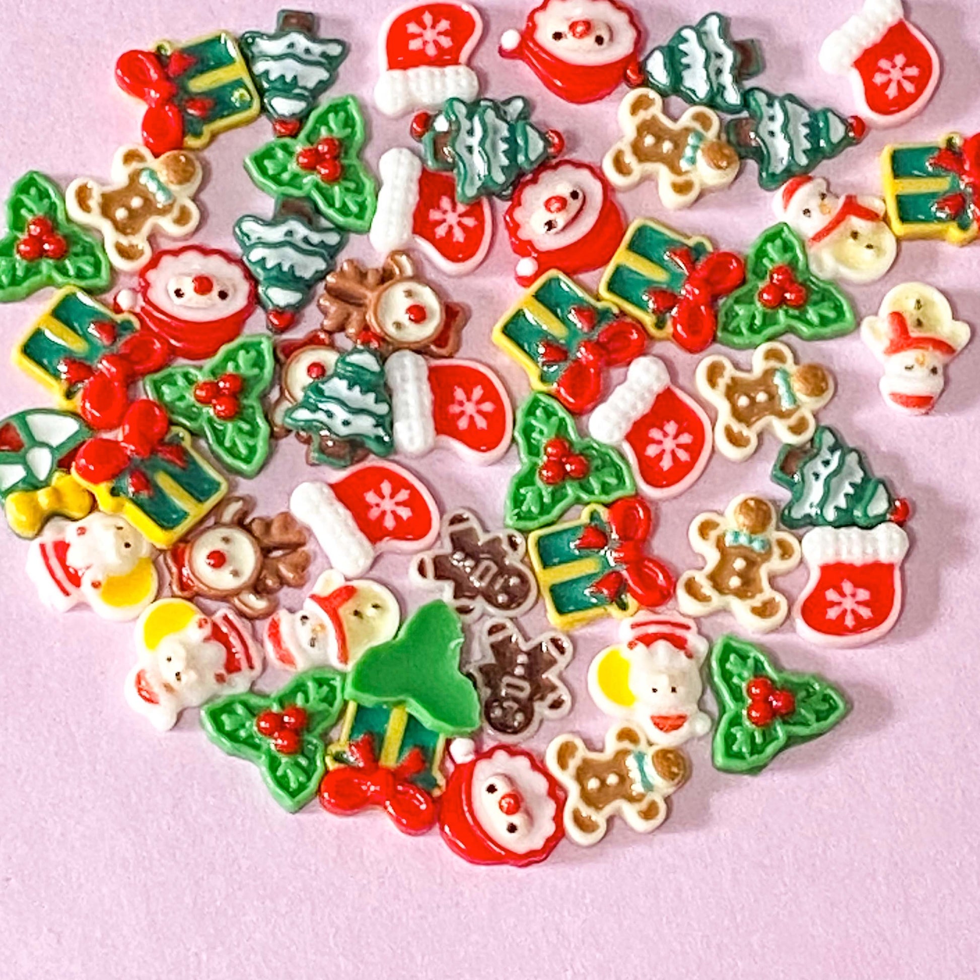 mini small acrylic flatback fb fbs flat back backs embellishments festive christmas set of pretty cute kawaii craft supplies shop store uk red green traditional holly tree santa snowman reindeer present wreath gingerbread man men 10mm 11mm