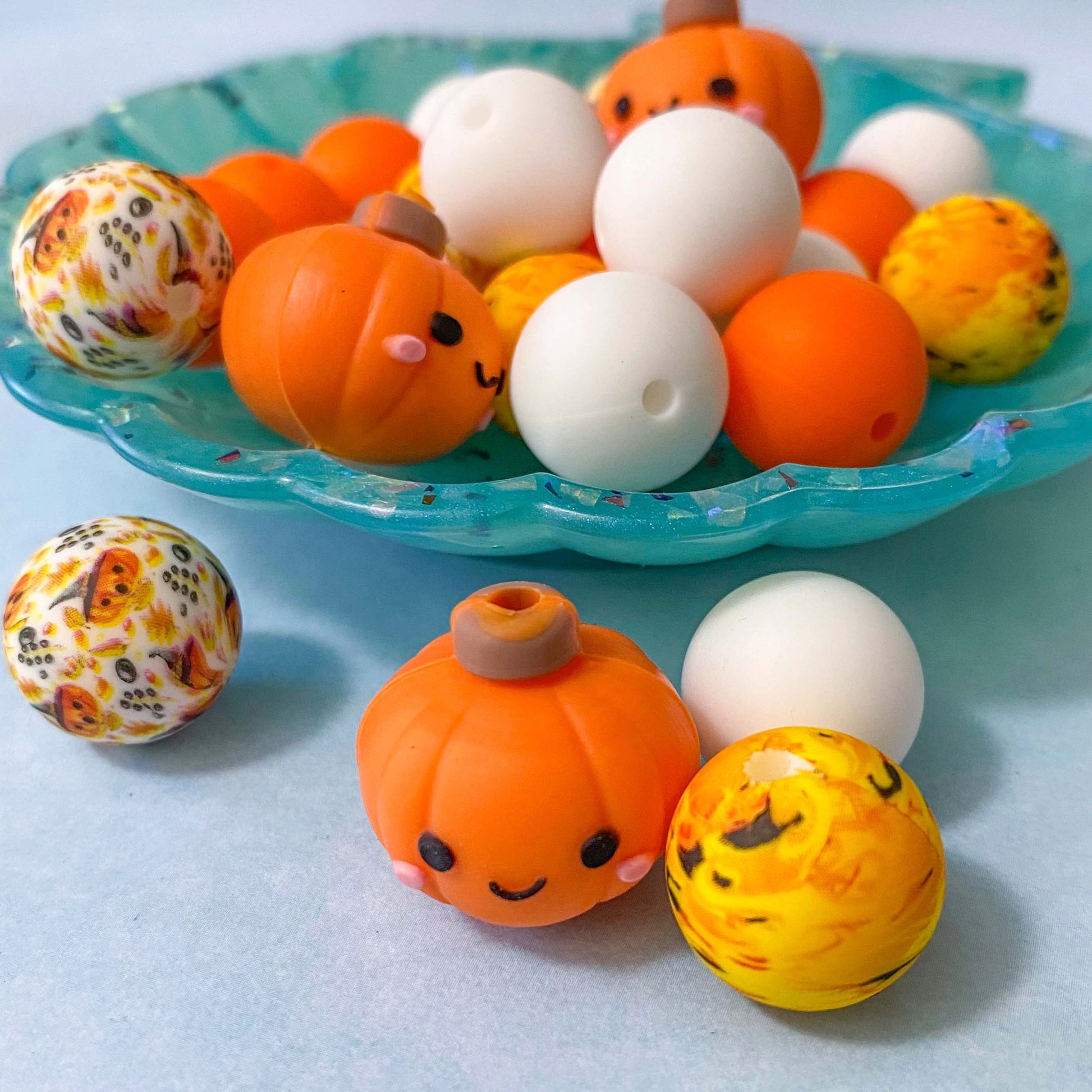 jumbo big large silicone bead beads pumpkin pumpkins halloween spooky white orange yellow pattern patterned abstract cute kawaii uk craft supplies shop store 15mm 20mm fun funny