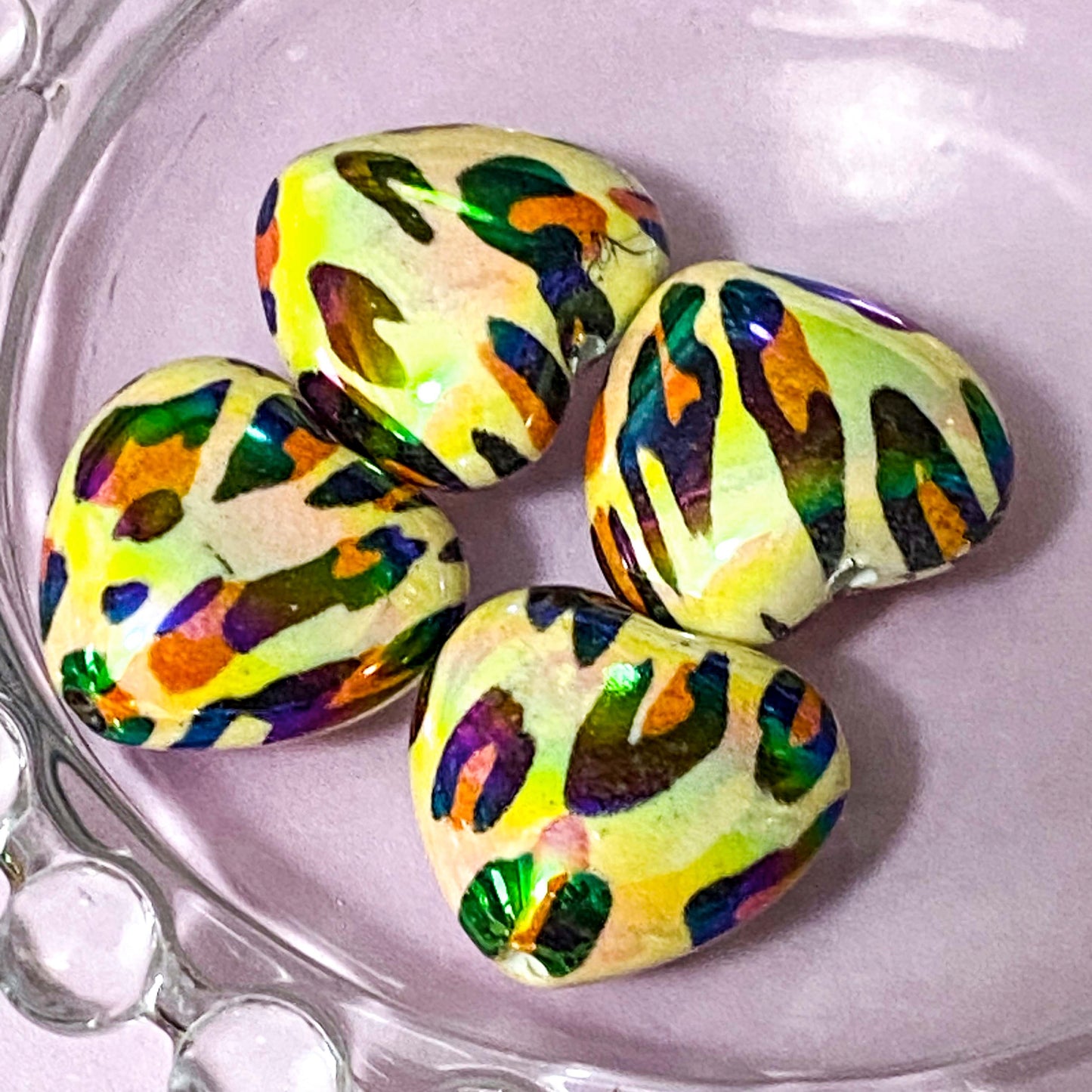 lustre animal print bead beads chunky jumbo large big 15mm 20mm star stars heart hearts round iridescent ab shimmer pearl pearly craft supplies pattern patterned uk cute kawaii crafts shop store cheetah print leopard spots spotted