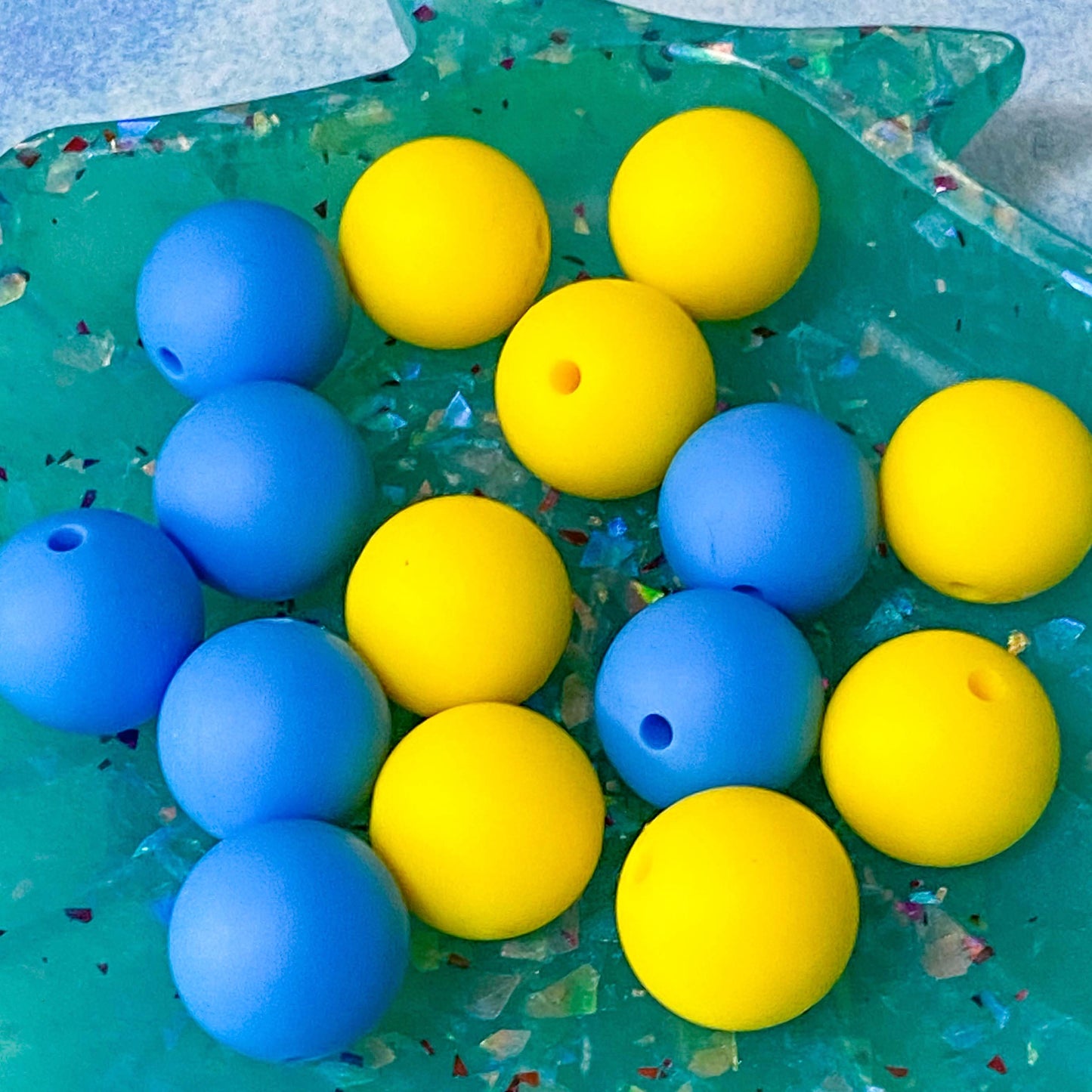 silicone star stars moon moons sky night skies galaxy bead beads jumbo very large uk cute kawaii beaded jewellery making pen pens build your own craft supplies gift gifts shop store crafts blue yellow swirl swirly