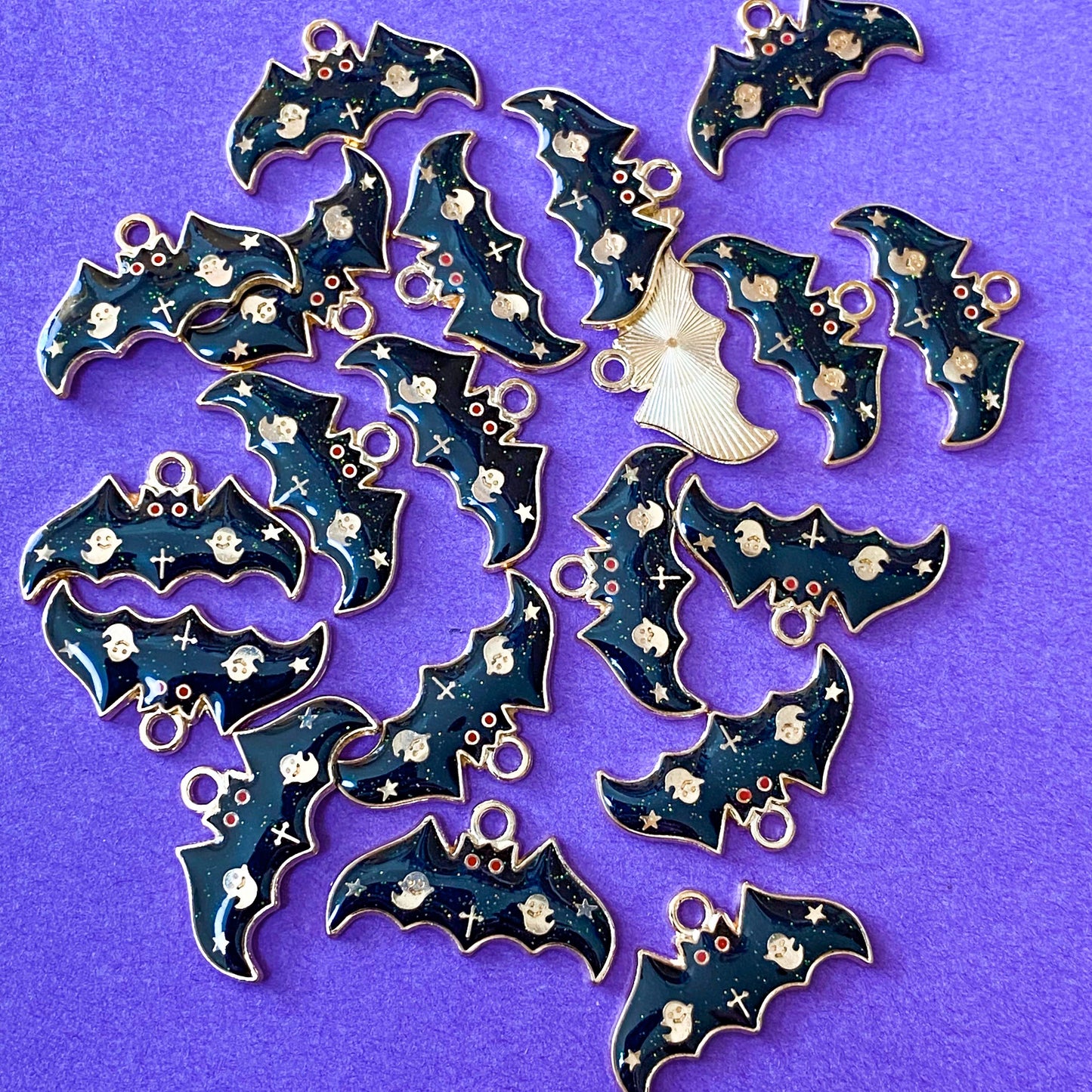 black bat bats enamel charm pendant charms cute kawaii halloween craft supplies shop store jewellery making glittery gold tone metal ghost design spooky cross red eyes glitter