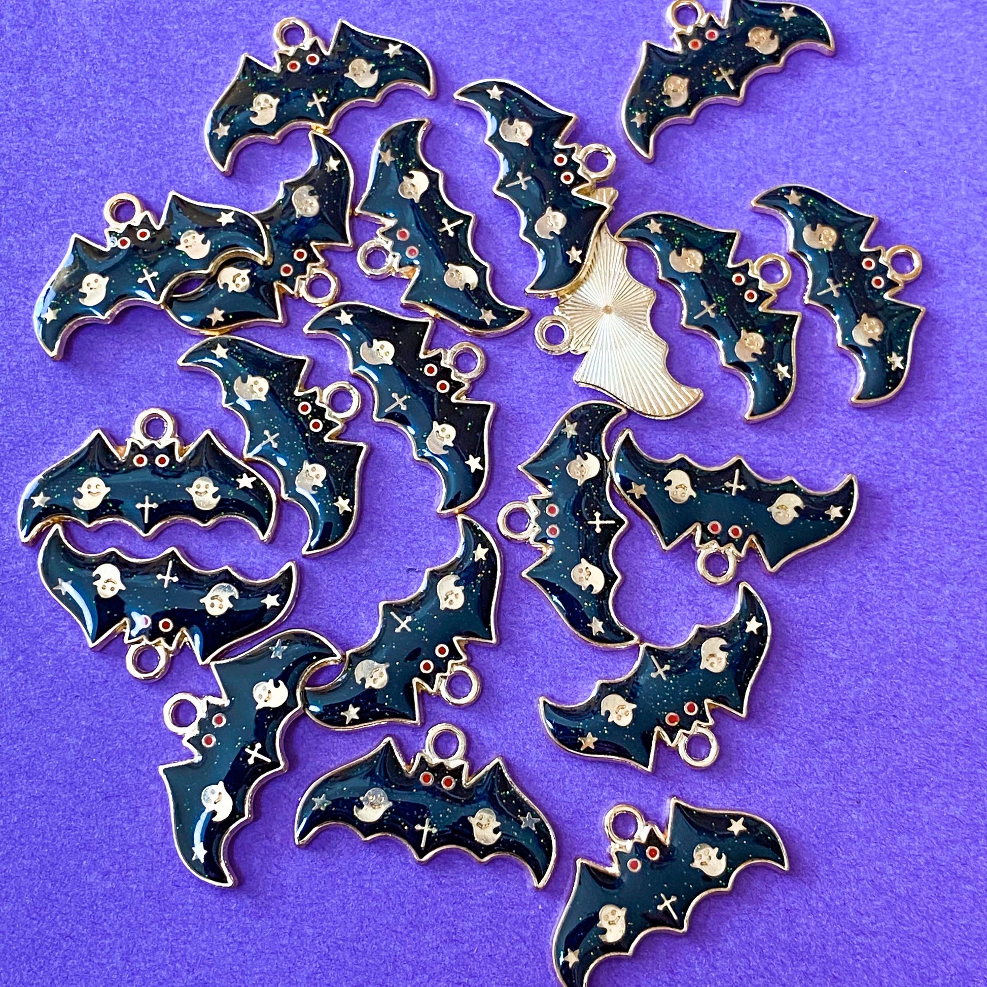 black bat bats enamel charm pendant charms cute kawaii halloween craft supplies shop store jewellery making glittery gold tone metal ghost design spooky cross red eyes glitter