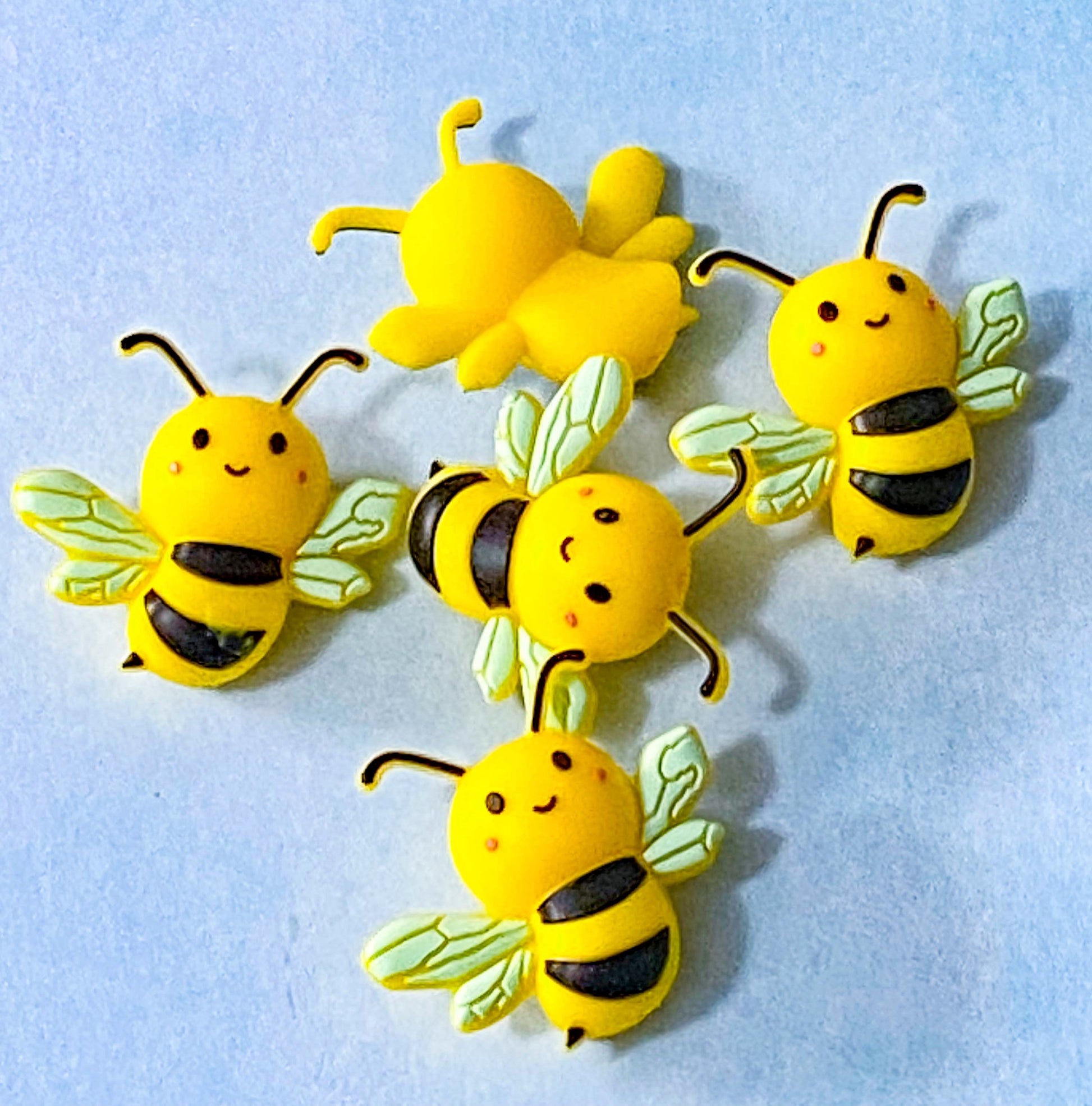 bumble bee bees honeybee bumblebee bead beads silicone large giant jumbo make your own pens uk cute kawaii stationery shops store yellow black