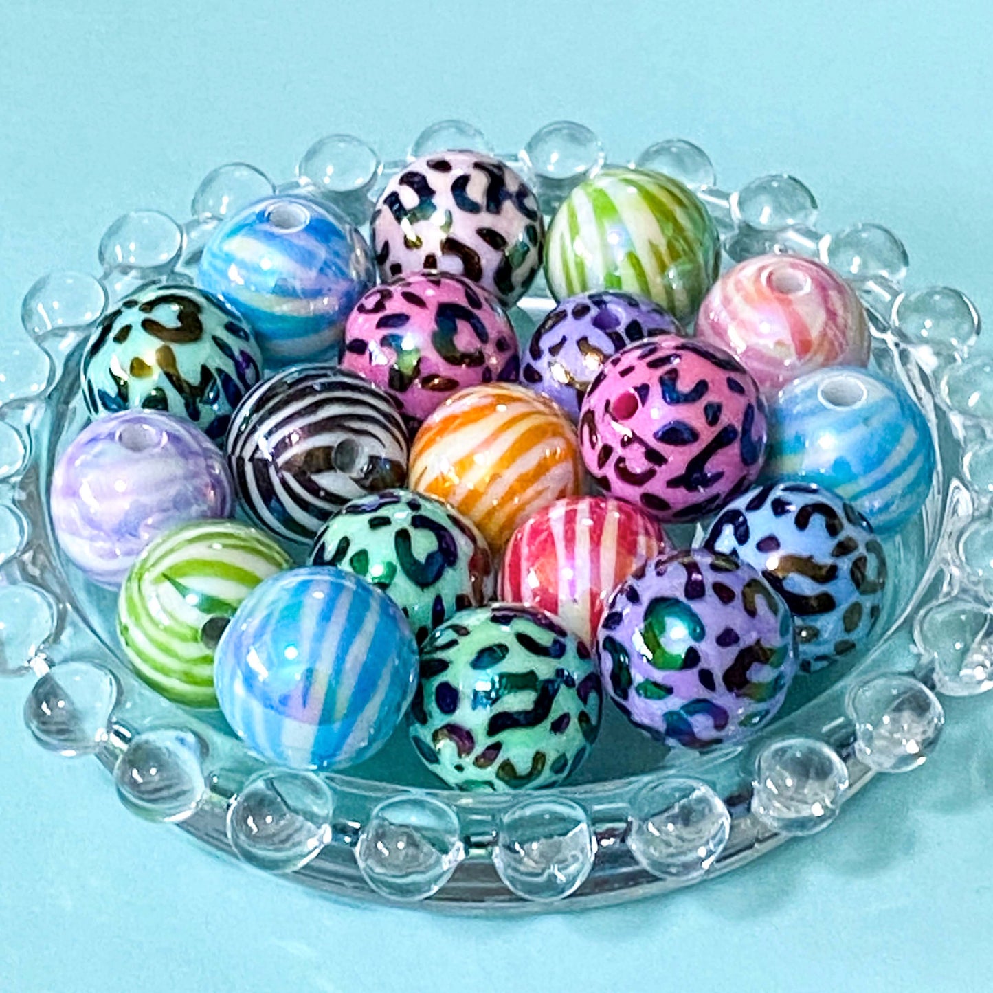 jumbo large big chunky round acrylic bead beads 15mm 16mm animal print pattern patterned tiger stripe stripes leopard spot spots spotted uk cute kawaii craft supplies shop store lustre iridescent pearl pearly jewellery making