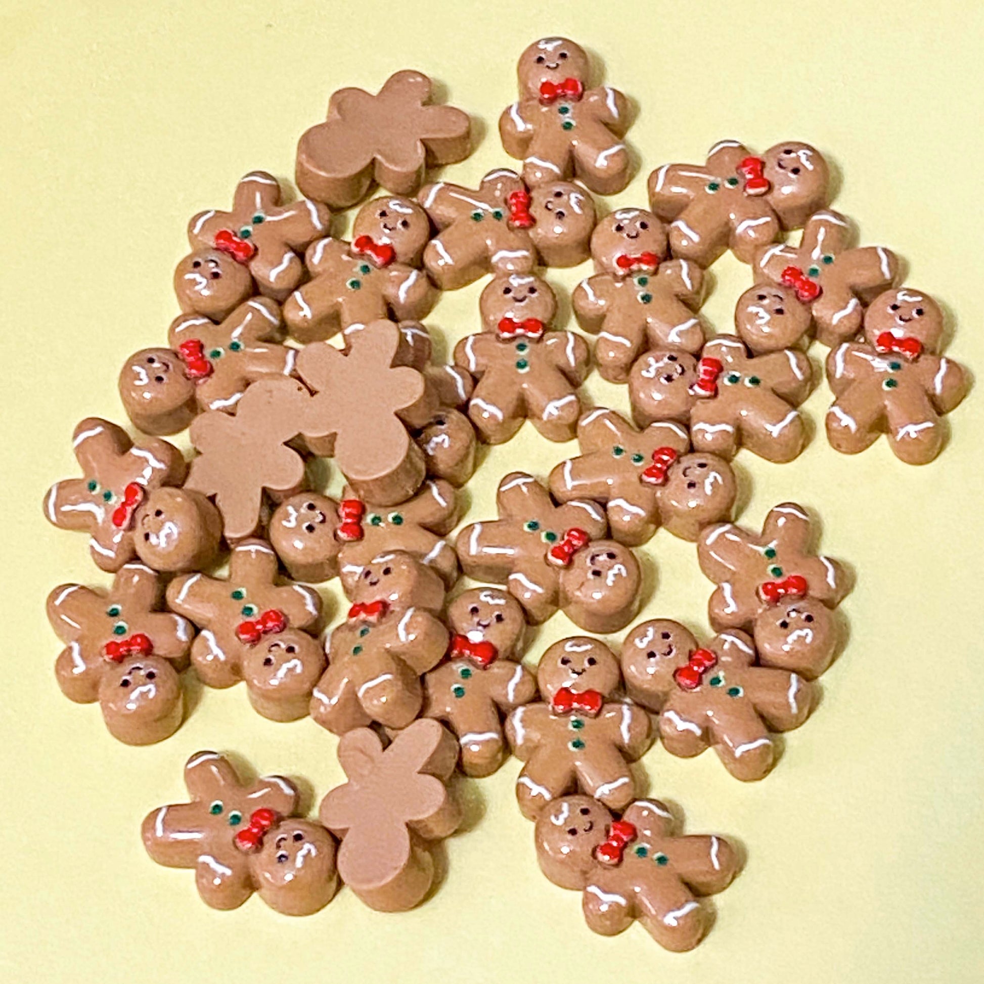 mini small 14mm resin gingerbread man men flatback flat back fb fbs flatbacks embellishment festive christmas uk cute kawaii craft supplies shop store brown little tiny glossy resins 