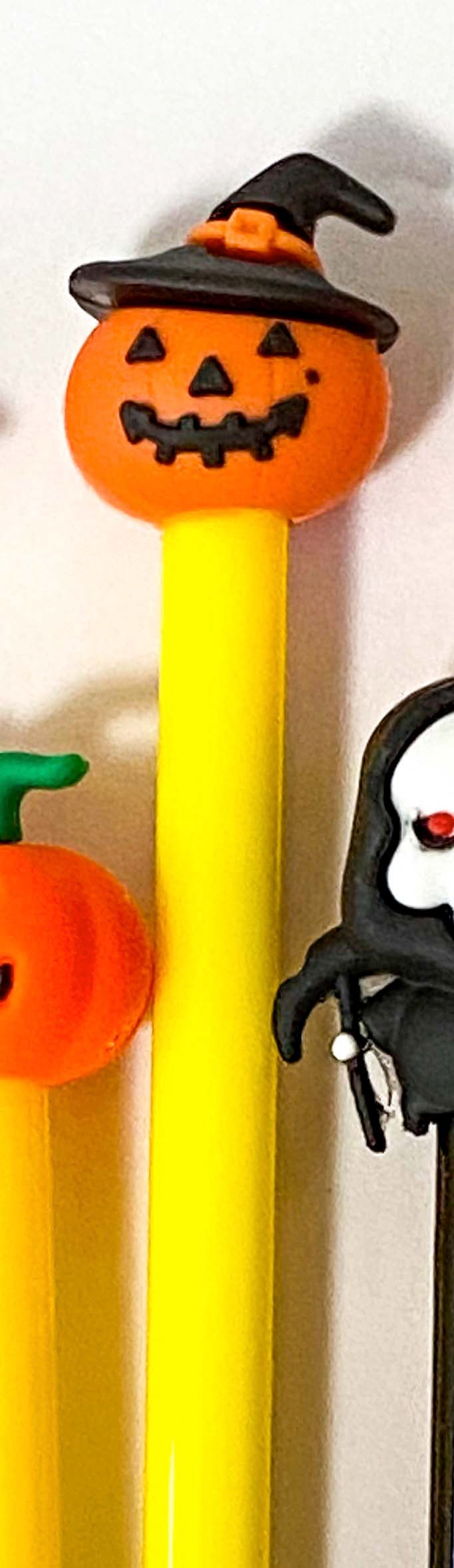 On Offer! HALLOWEEN Topper Black Fineline PEN