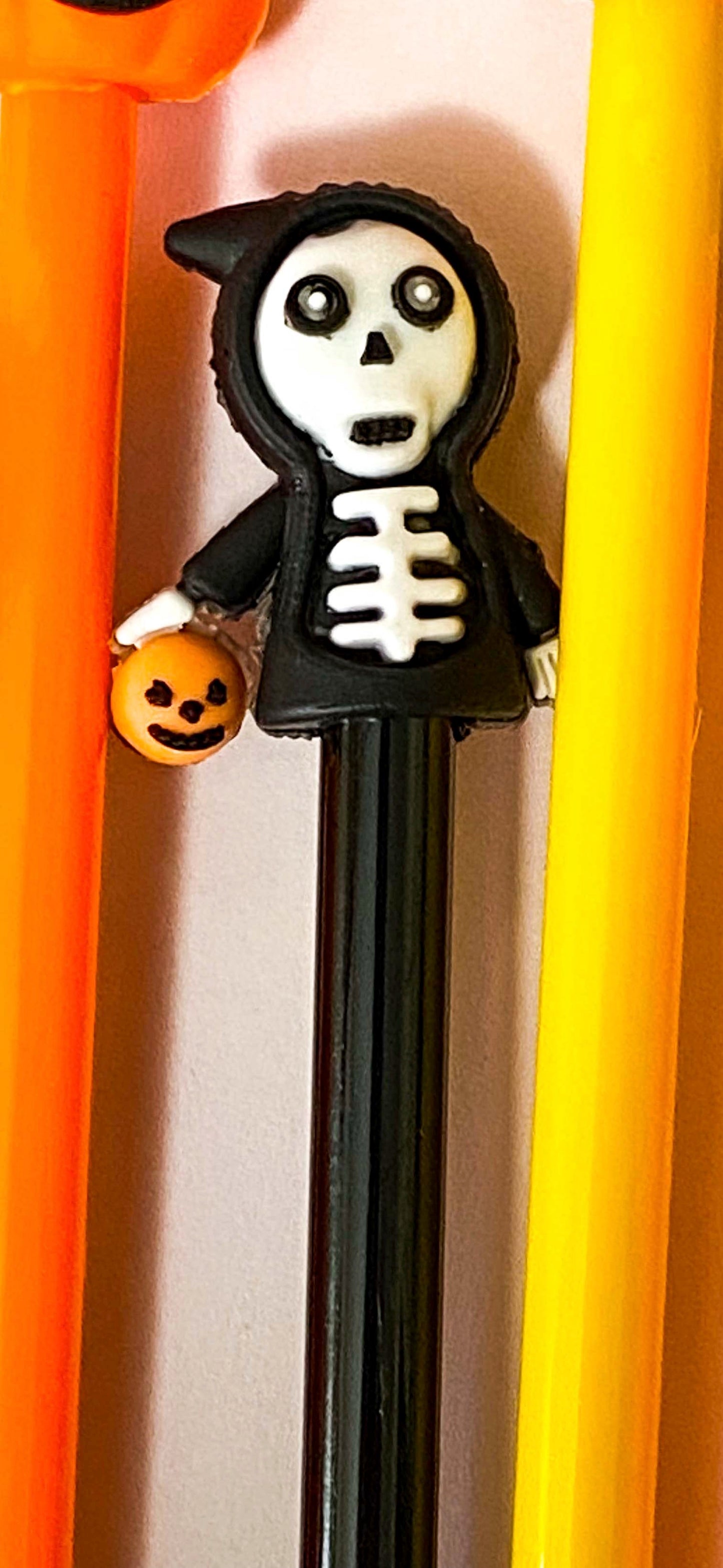 On Offer! HALLOWEEN Topper Black Fineline PEN