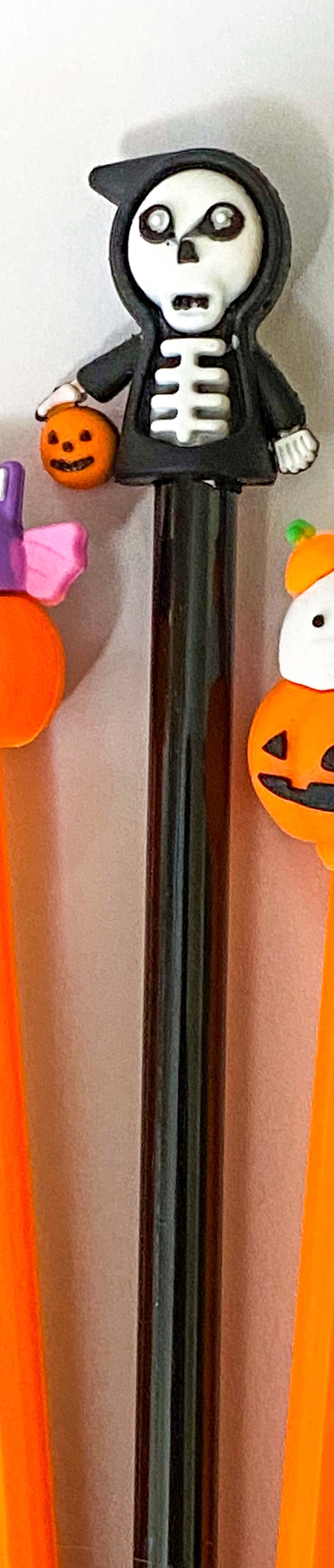 On Offer! HALLOWEEN Topper Black Fineline PEN