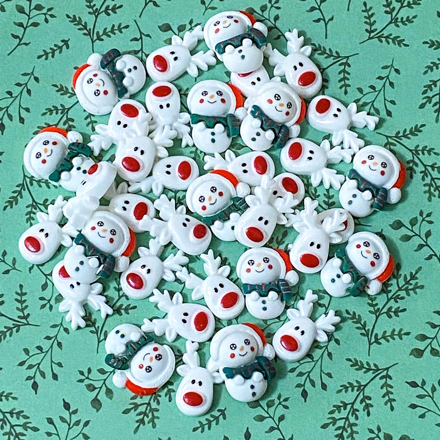 WHITE SNOWMAN or REINDEER Chunky Resin FB