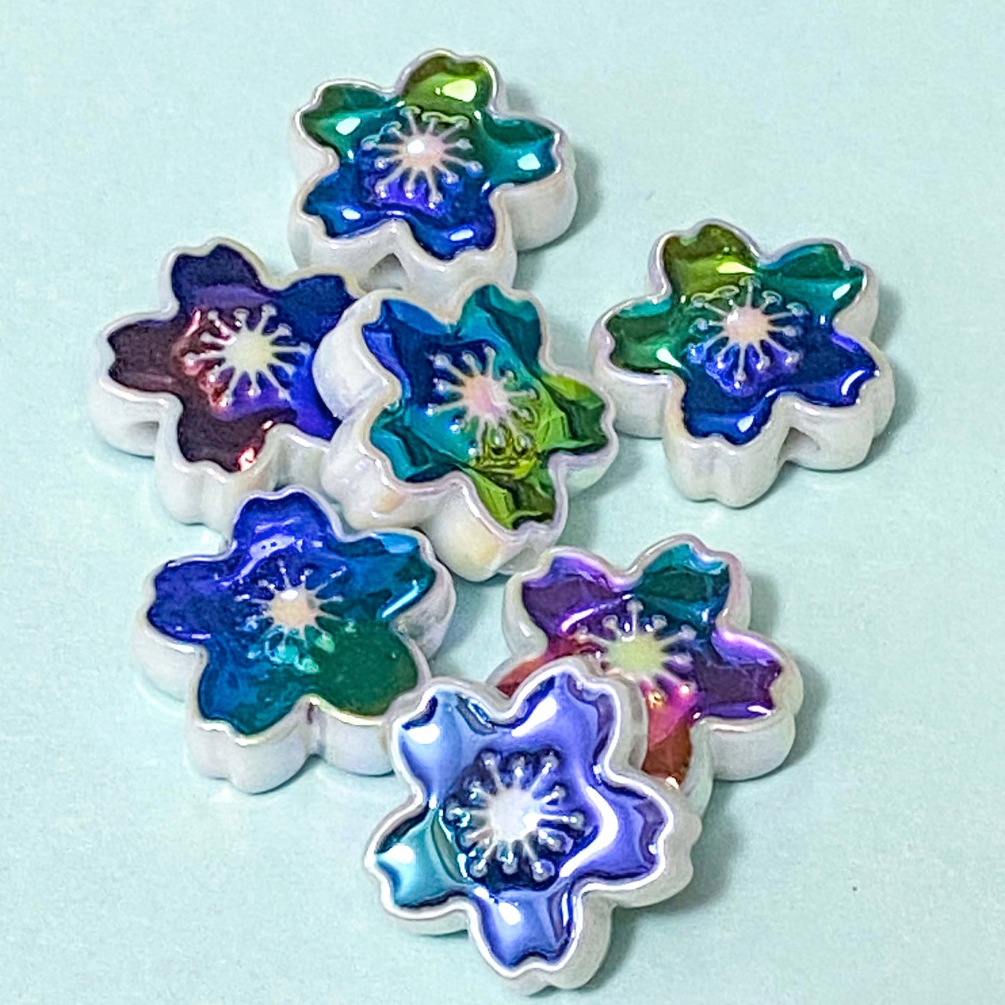 JUMBO ACRYLIC IRIDESCENT FLOWER BEADS 20mm
