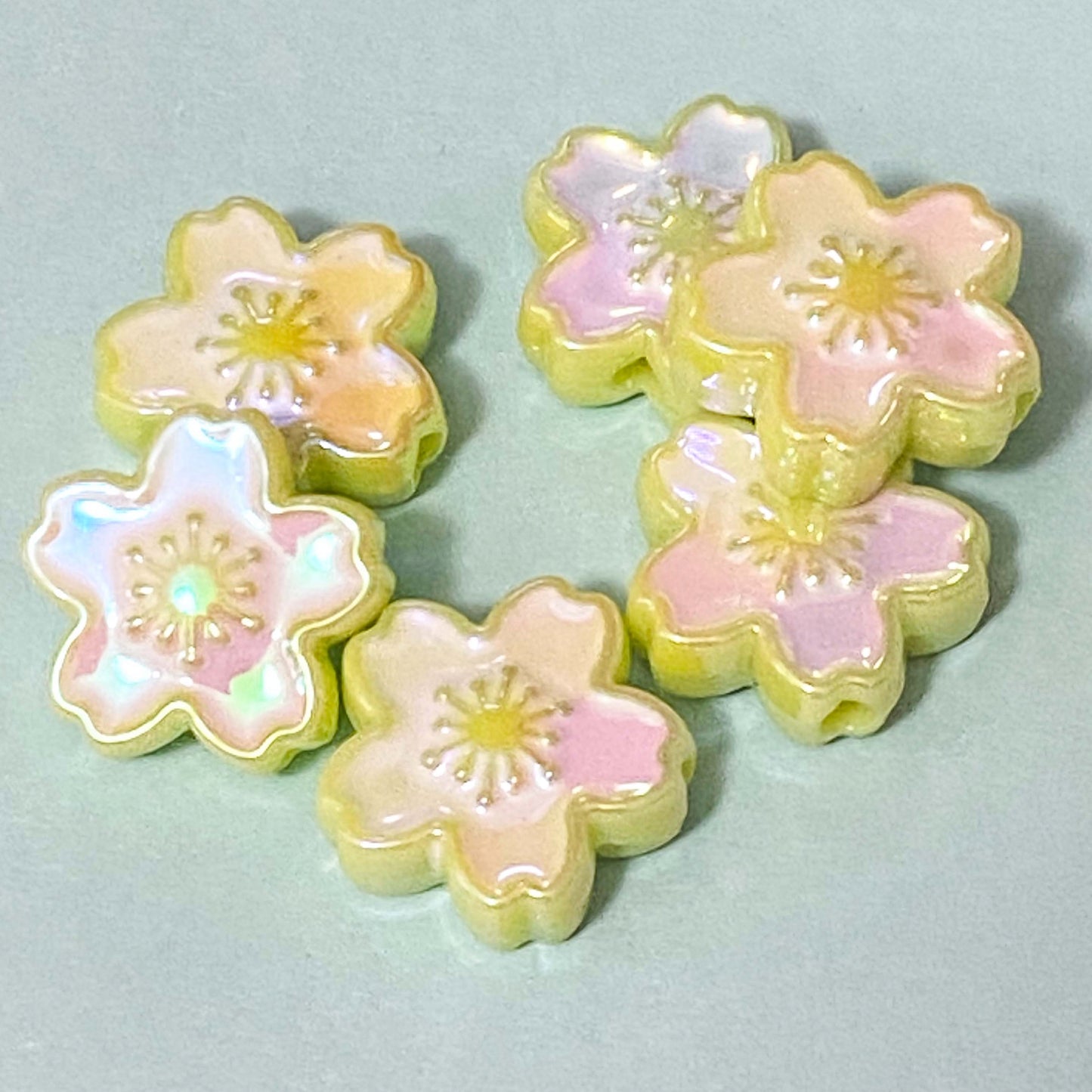 JUMBO ACRYLIC IRIDESCENT FLOWER BEADS 20mm