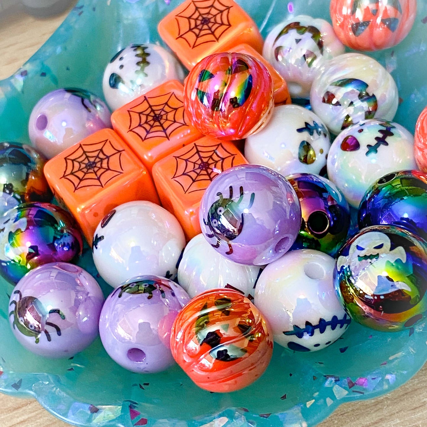 very large 15mm 16mm halloween spooky bead beads acrylic clay ceramic skull skulls spider spiders ghost ghosts pumpkin pumpkins square cube orange white black rainbow lilac uk cute kawaii craft supplies shop store