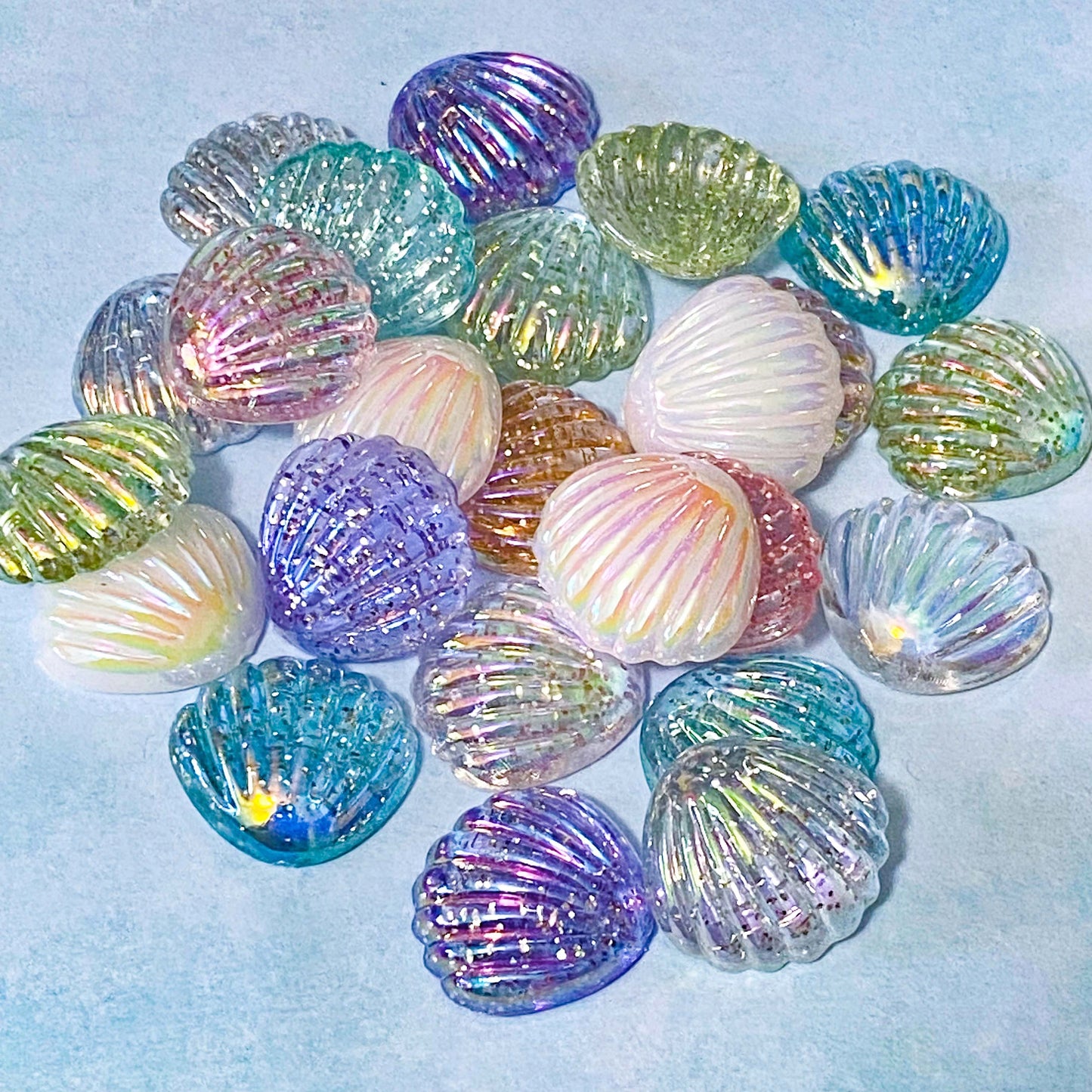 ON OFFER! BARGAIN CRAFT SUPPLIES - FLATBACKS & CHARMS