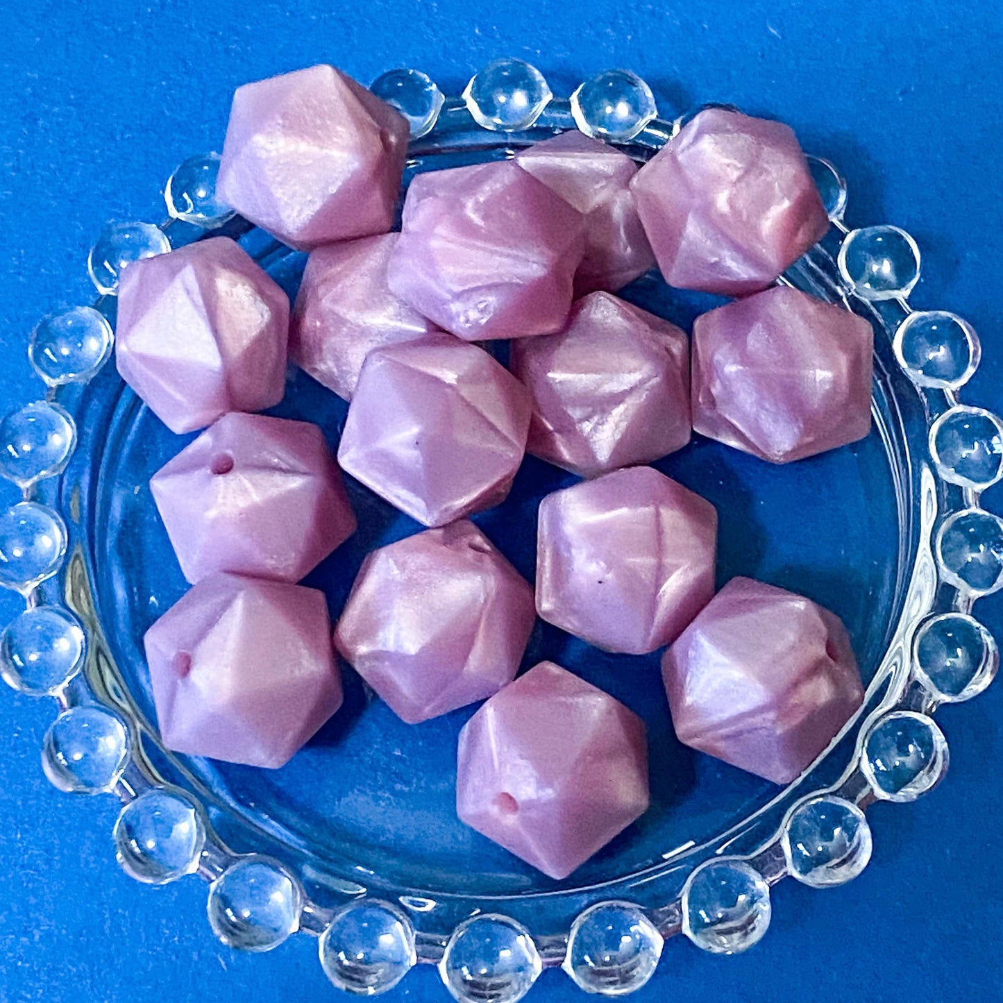 purple pearly silicone beads 20mm with 2mm hole and soft touch. large multi sided lavender coloured pearlescent beads.