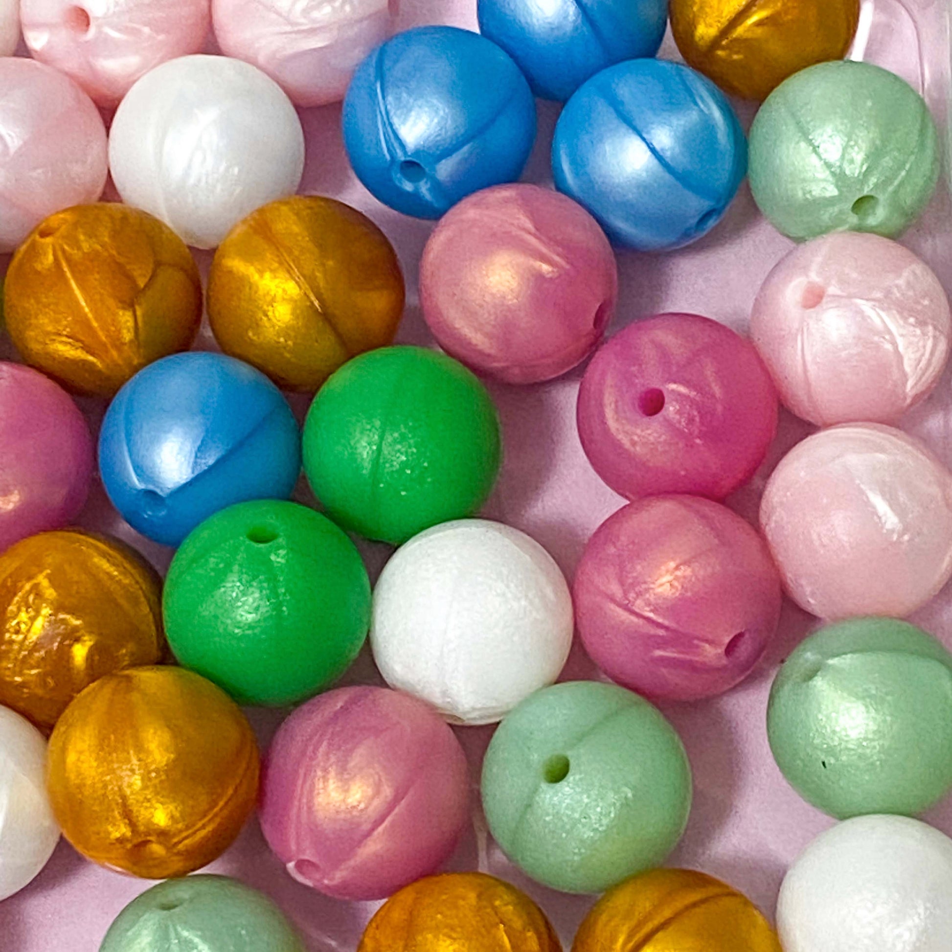 pearl pearly pearlescent bead beads jumbo big large huge 15mm silicone soft touch uk cute kawaii craft supplies shop store shimmer shimmery lustre gold deep pink dark grey round beaded pen pens jewellery blue pale pink green 