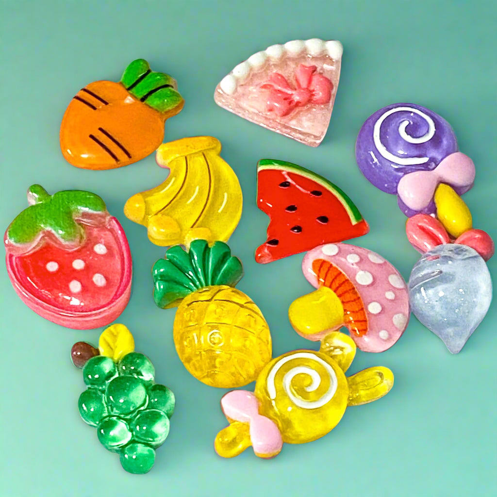ON OFFER! BARGAIN CRAFT SUPPLIES - FLATBACKS & CHARMS