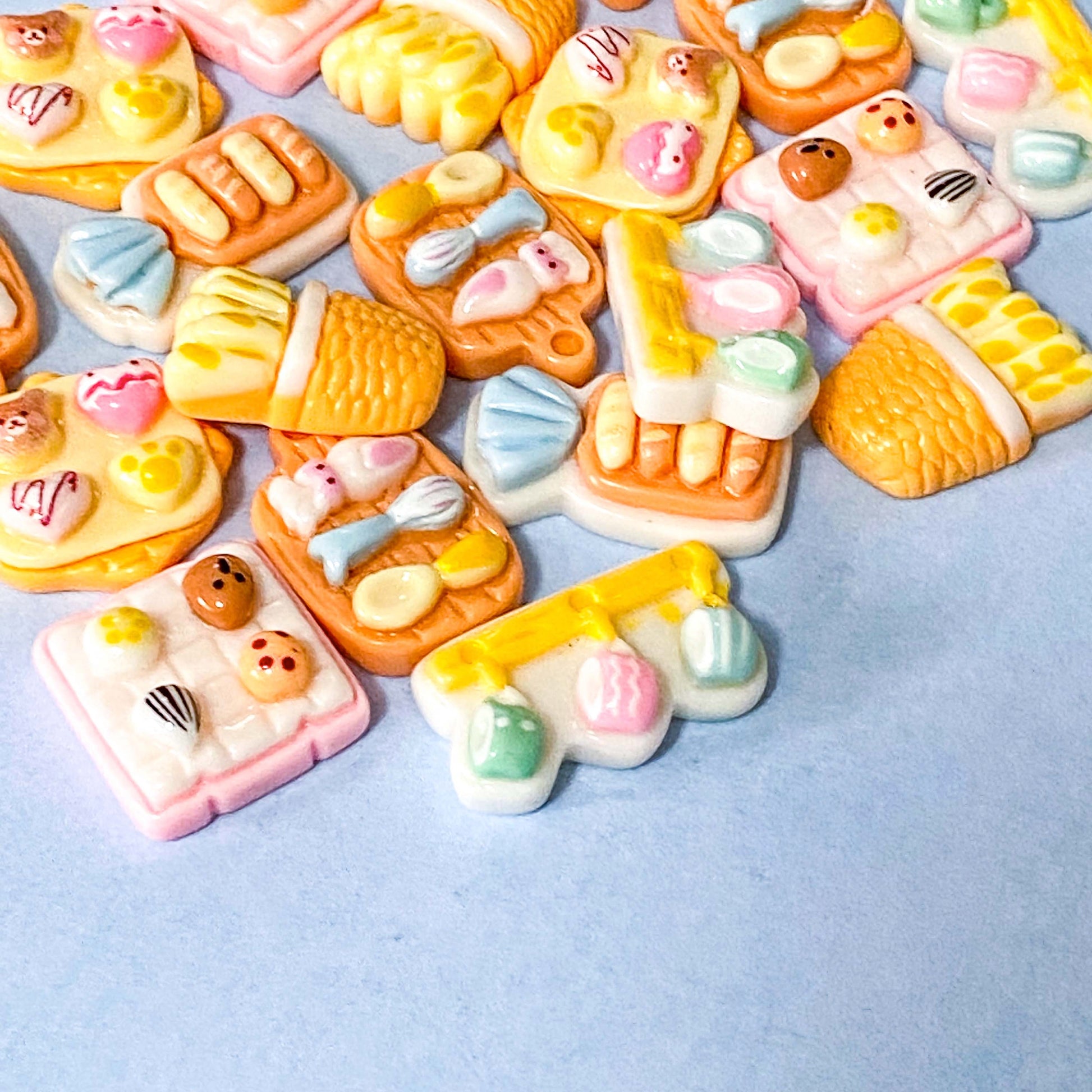 food foods plate meal meals dinner japanese sushi bun buns miniature resin resins flatback flat back fb fbs uk cute kawaii bread rolls cake cakes platter cup cups kitchen 