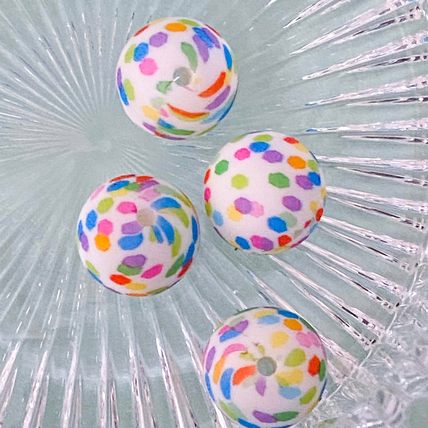 pink and white christmas fir tree trees festive winter silicone bead beads uk cute kawaii craft supplies beaded pen pens make your own jewellery supplies pretty pastel jumbo large big beads pattern patterned