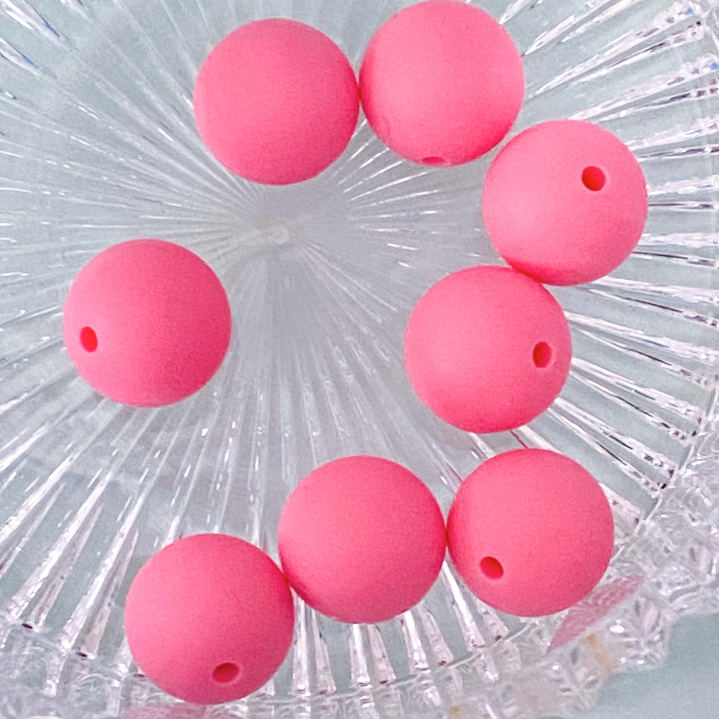 pink and white christmas fir tree trees festive winter silicone bead beads uk cute kawaii craft supplies beaded pen pens make your own jewellery supplies pretty pastel jumbo large big beads pattern patterned
