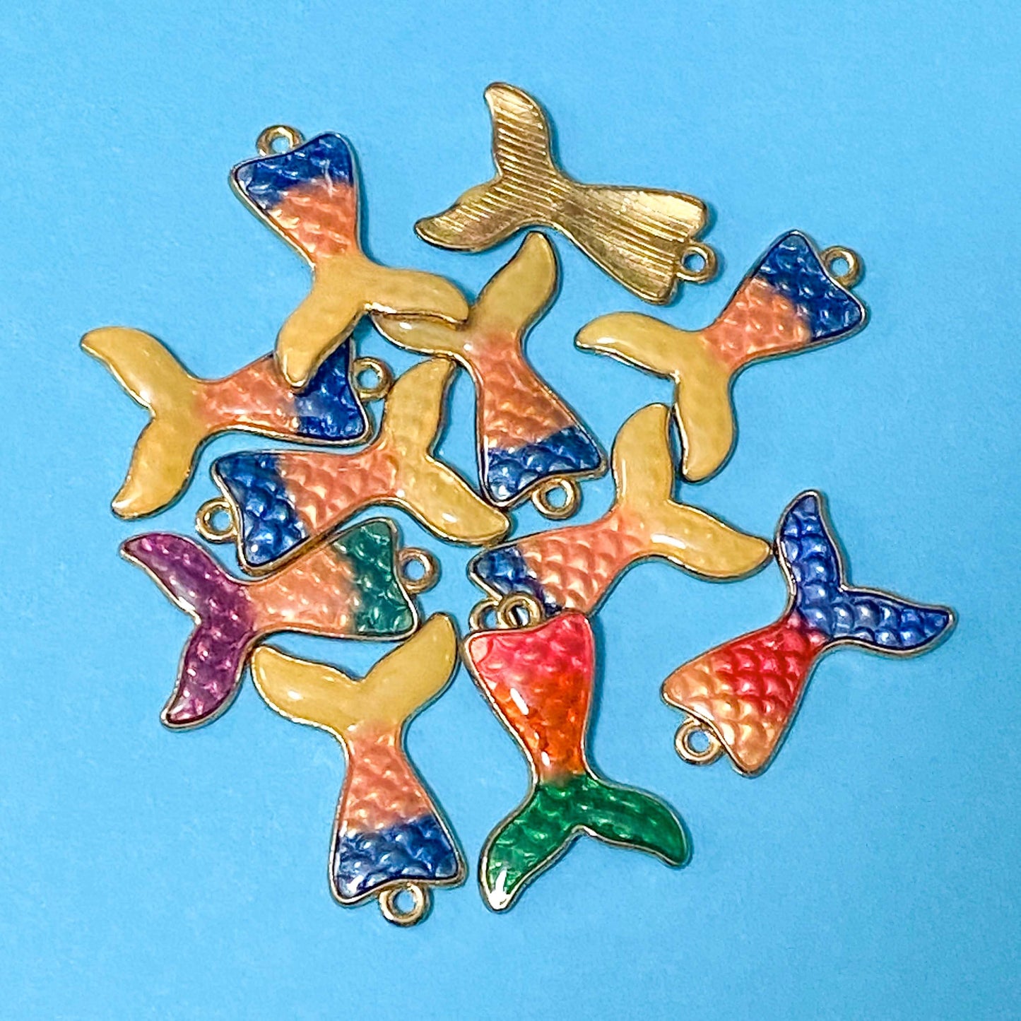ON OFFER! BARGAIN CRAFT SUPPLIES - FLATBACKS & CHARMS