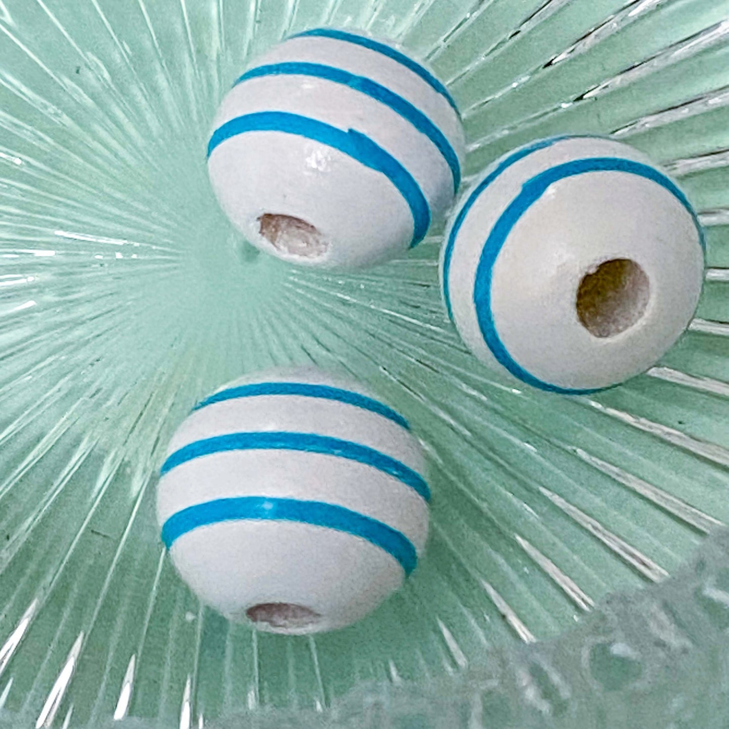 BLUE SNOWY JUMBO CHRISTMAS Wooden Beads 15mm to 20mm