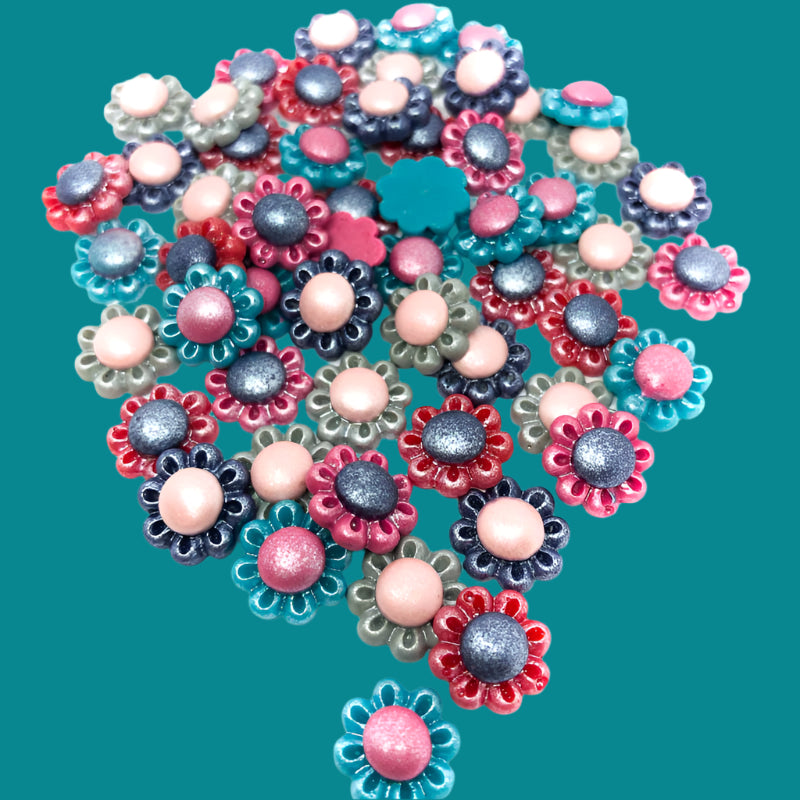 Pearly Resin RETRO Flower 11mm Flat Backs 2 x Packs of 10 (20 fbs)