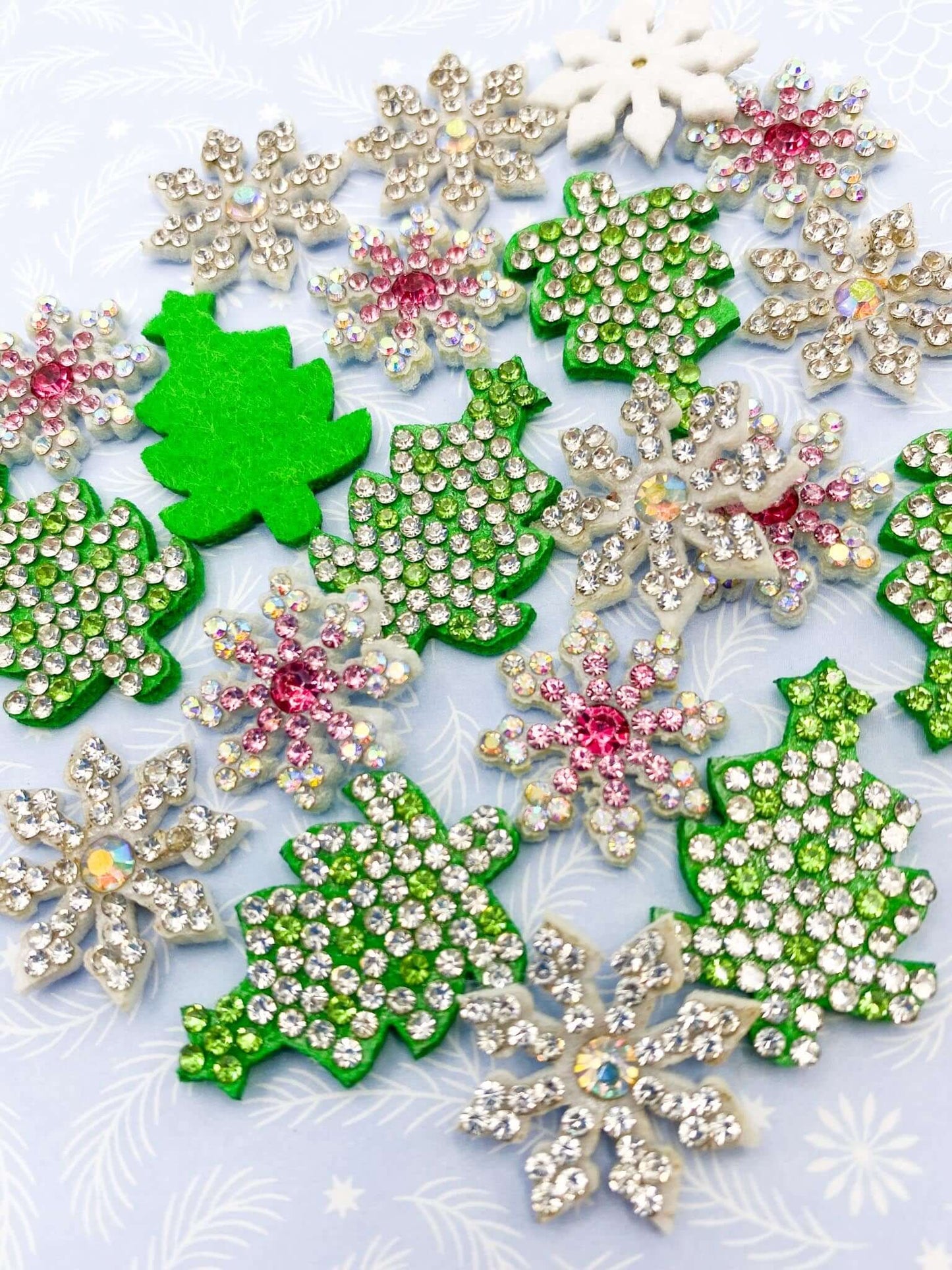 glitter glittery rhinestone patch patches applique embellishment festive christmas tree green sparkly snowflake snowflakes pink white uk cute craft supplies rhinestones