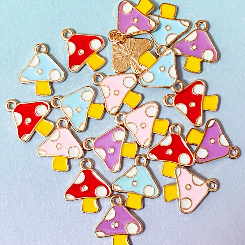 PRETTY MUSHROOM Enamel Small Gold-Tone Charm 15mm x 2