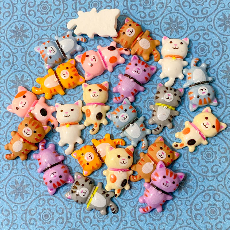 cat cats kitty fb flat back flatback resin resins uk cute kawaii craft supplies embellishments grey pink ginger tabby brown blue stripy striped white silver tortoiseshell fbs