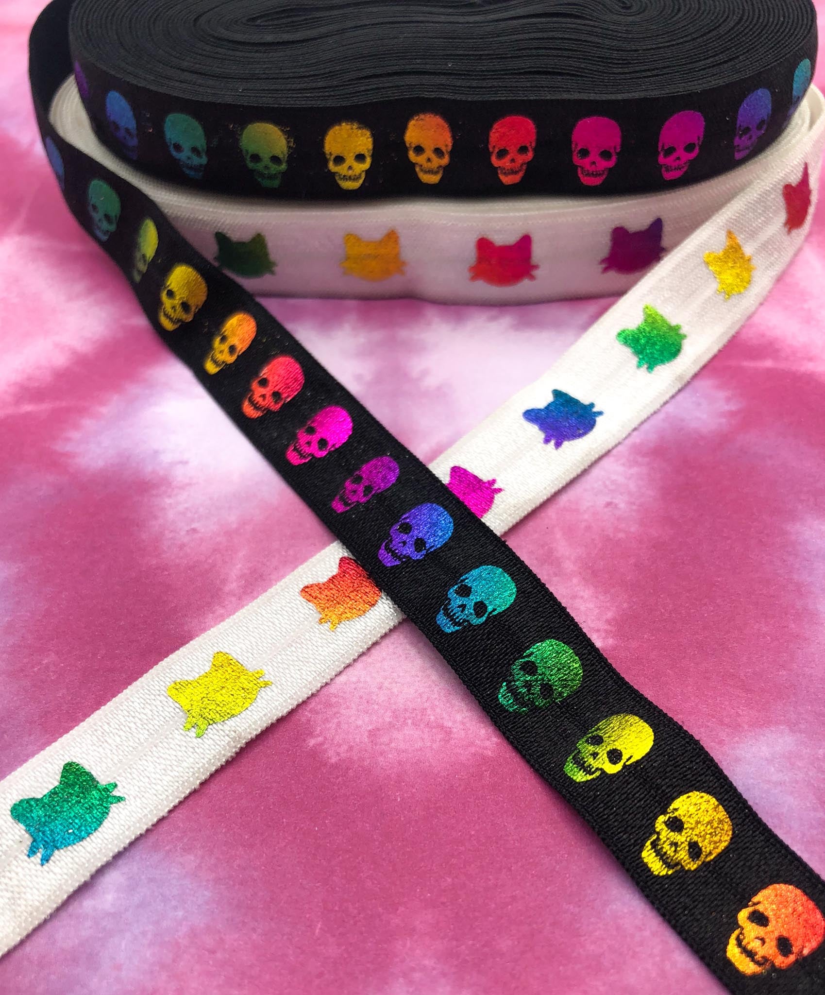 rainbow foil foiled elastic elastics ribbon ribbons fold over foe yard black white skull skulls halloween cat cats bright metallic uk cute kawaii craft supplies