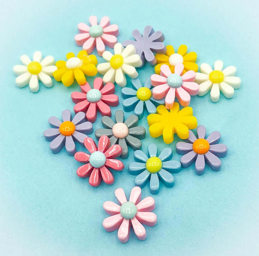 chunky daisy daisies flower flowers resin acrylic fb flatback flat back uk cute kawaii spring craft supplies plastic resins petals pink lilac blue yellow white