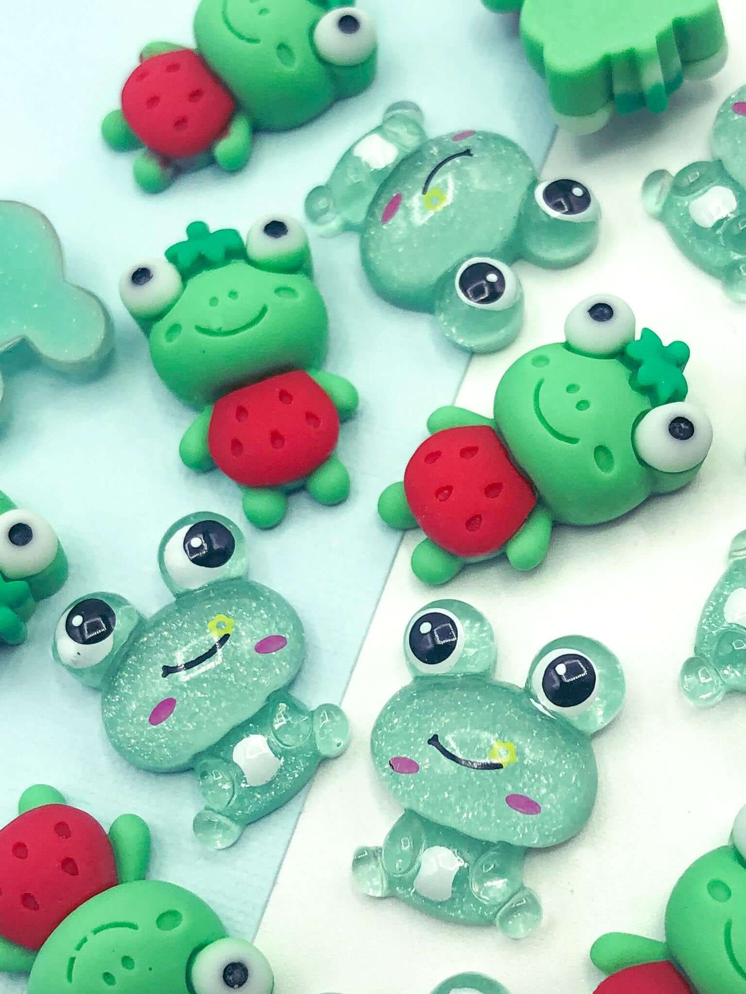 frog cute kawaii resin sparkly flatback fb fbs flat back embellishment frogs green strawberry glitter glittery uk craft supplies red eyes smiling happy